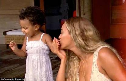 Beyonce je spiskala 27 tisuća kn na kupku za sebe i Blue Ivy