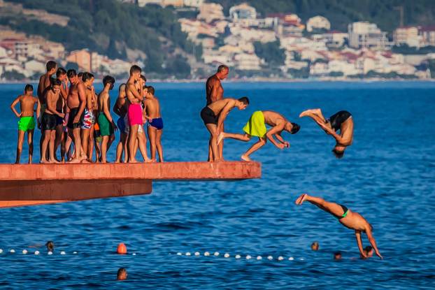 Split: Skokovi na Žnjanskoj plaži