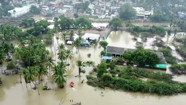 VIDEO Velike poplave izazvale su kaos na jugu Indije: Dronom snimili razmjere katastrofe...