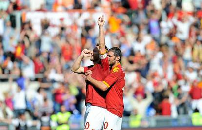Totti zabijao za preokret, Inter dobio tri gola i slavio