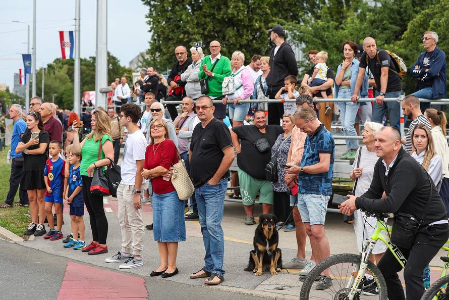 Zagreb: Generalna proba svečanog vojnog mimohoda