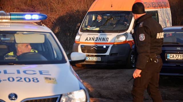 Bulgaria police find 18 migrants dead in abandoned truck