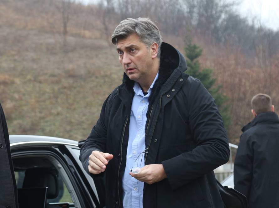 Zaposlenica doma: Korisnici ne žele da ih se preseli od nas