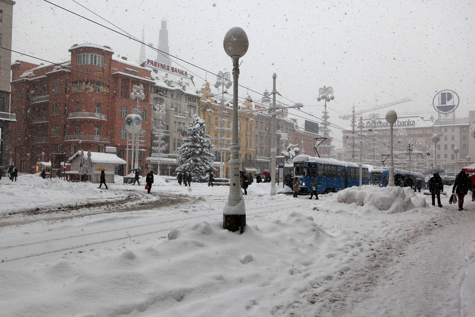 Zagreb: Na podru?ju Zagreba u 24 sata palo 35 cm snijega