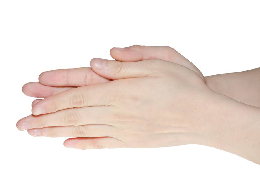 Virusi prehlade na neopranim rukama prežive 3 sata