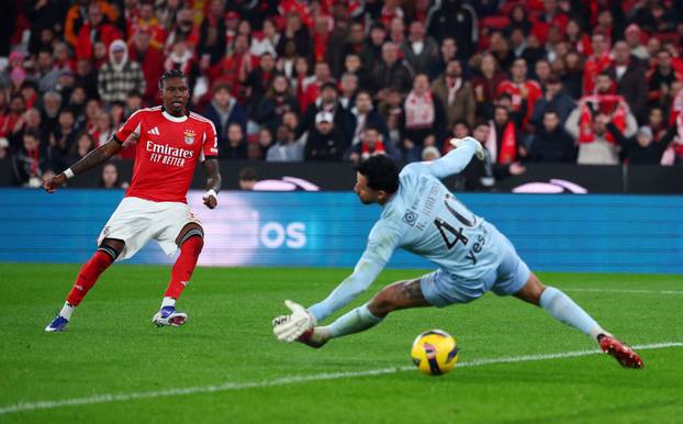 Primeira Liga - Benfica v Estrela