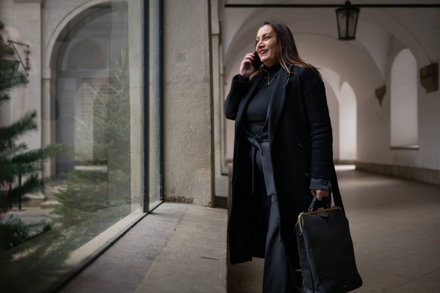 Proveli smo dan s Aurorom Weiss: "Nije mi žao što sam se usporedila s kobilom, konj je simbol diplomacije"