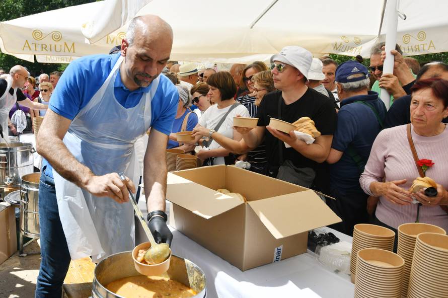 Skradin: Tradicionalna podjela graha na Skradinskom buku