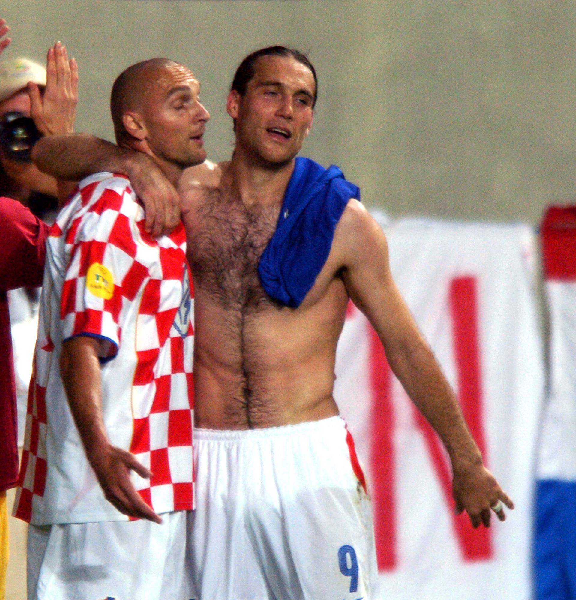 Soccer - UEFA European Championship 2004 - Group B - Croatia v France