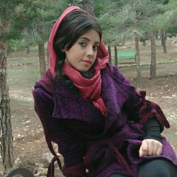 FOTO Sjećate se iranske 'zombi Angeline Jolie'? Ovako izgleda zapravo, a evo i zašto je nestala