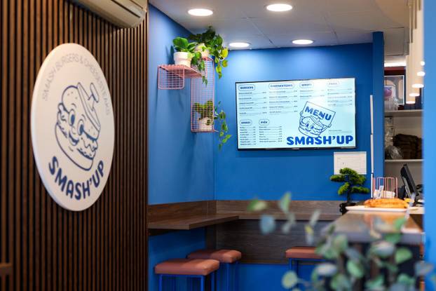 Zagreb: Burger bar Smash Up na Borongaju