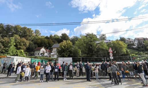 Na Črnomercu prosvjedovali protiv reciklažnog dvorišta