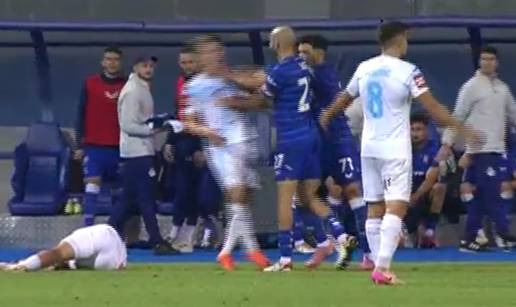 VIDEO Totalni kaos: Mišić dijelio pljuske i prošao bez isključenja!