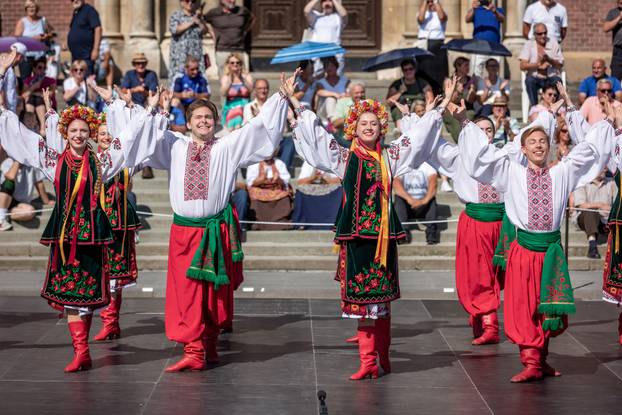 Svečana povorka 58. Đakovačkih vezova