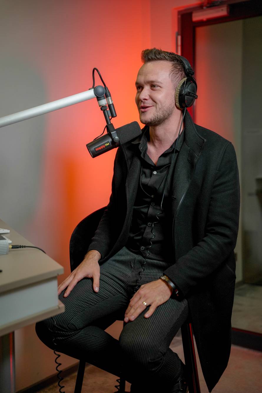 Mladi glazbenik otkrio koje mu je pravo ime, a evo i zašto je zahvalan popularnom Joli