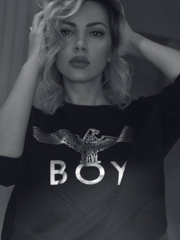 FOTO Koji povratak u prošlost! Pogledajte kako je Žanamari izgledala kao plavuša...