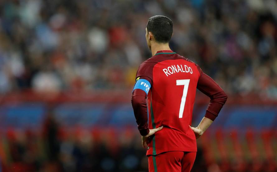 Portugal v Chile - FIFA Confederations Cup Russia 2017 - Semi Final