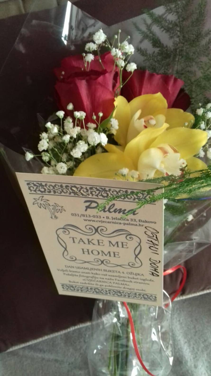 Ljudskost na djelu: Teta Ružica svoje kupce daruje buketima...