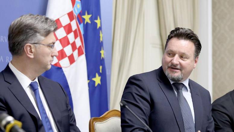 Premijer se vratio: Kuščević bi već danas mogao  dati ostavku?
