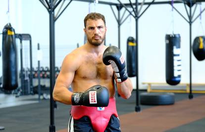 Hrvat boksao meč za titulu, iz prvog reda gledao ga i čečenski diktator Ramzan Kadirov