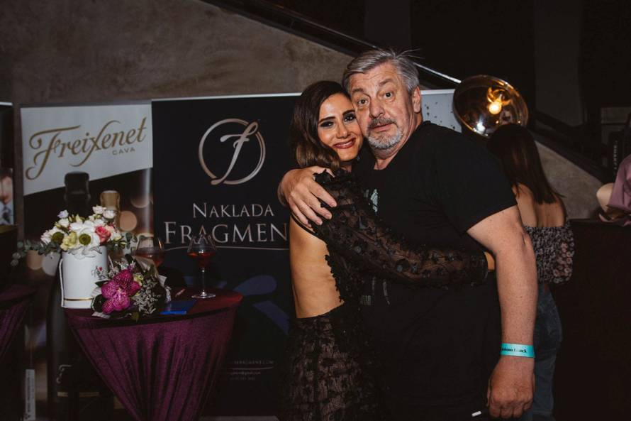 Spisateljica Marijana Perinić predstavila roman 'Raskrižje': Dinamična priča o današnjici...