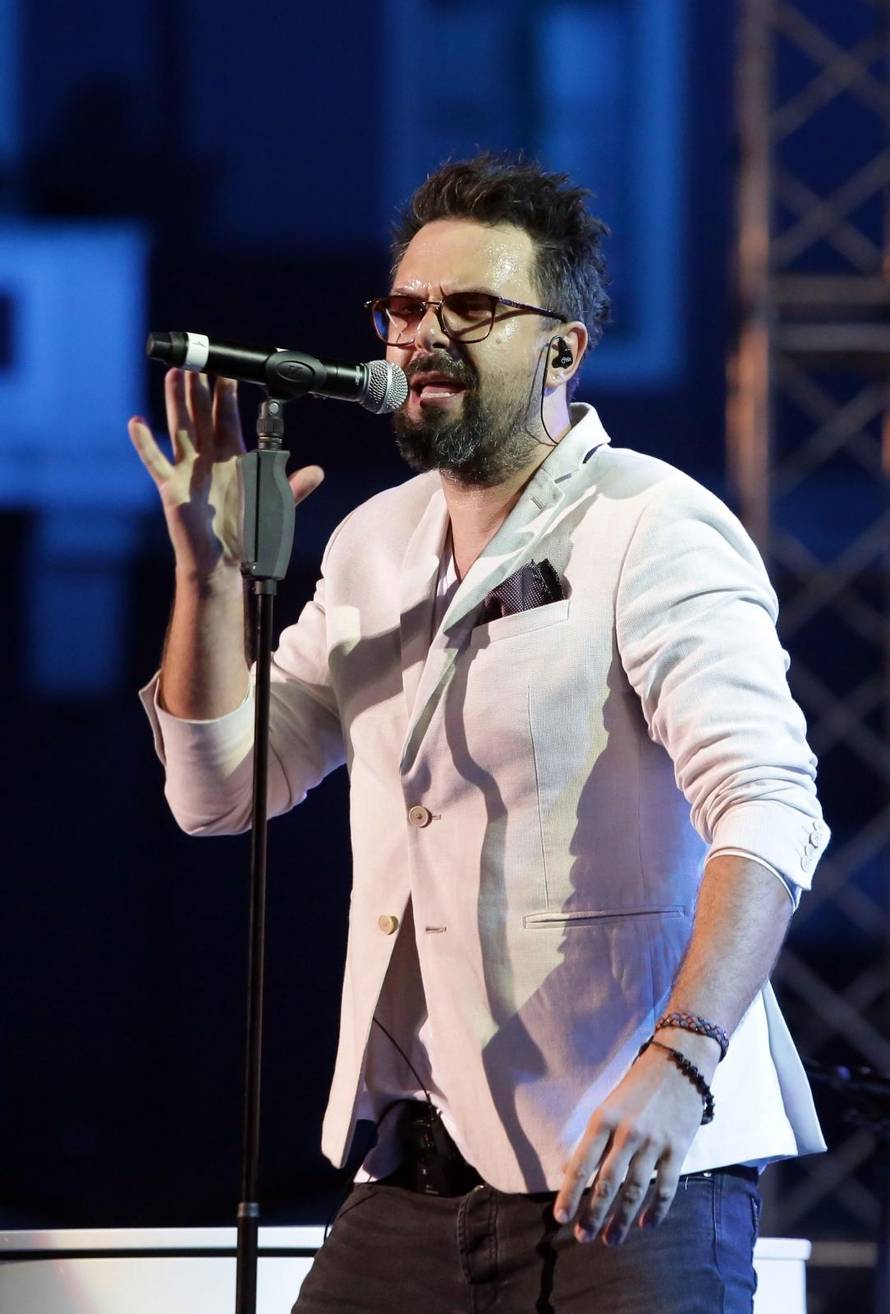 Koncertom Petra GraÅ¡e na Prokurativama zapoÃ¨eo 59. Splitski festival