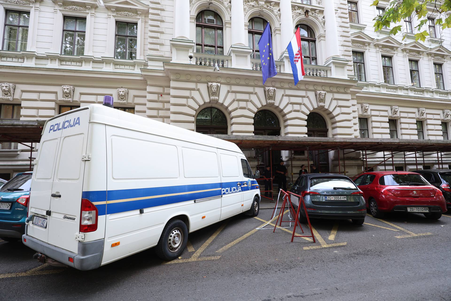 Evakuiran Županijski sud u Zagrebu zbog dojave o bombi