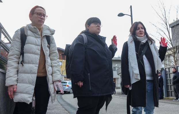 Zagreb: Mirna akcija solidarnosti sa svim žrtvama represivnog sustava u Srbiji ispred srpske ambasade