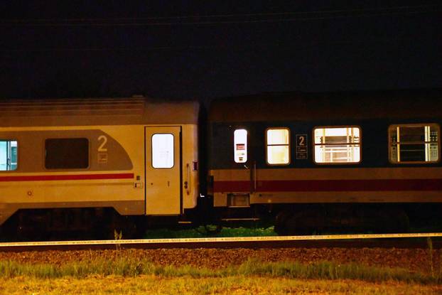 Slavonski Brod: Dvije žen​ske osobe poginule u naletu vlaka​.