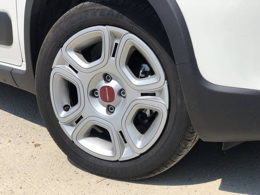 Testirali smo Fiat Pandu na plin: Štedljiva i jednostavna legenda