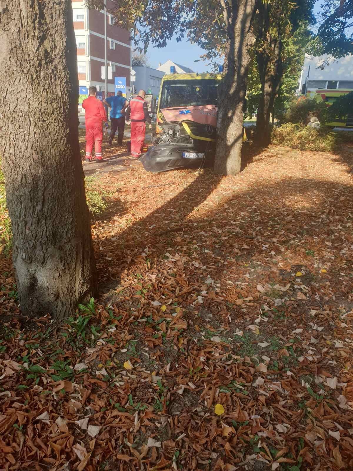 Šok u Vukovaru: 'Auto se zabio u naš sanitet. Letjeli smo po kolima, sinu je potekla krv'