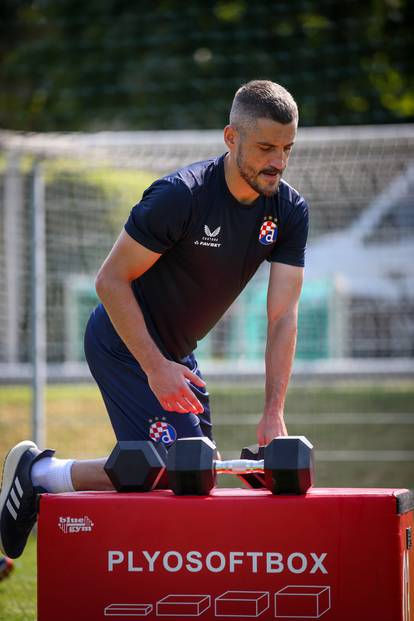 FOTO Dinamovce dočekao pakao u Austriji: Petković dizao utege, Ademi radio sklekove na 30°C