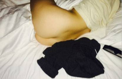 Prijatelj 'fotkao' golu guzu od Miley i objavio je na internetu