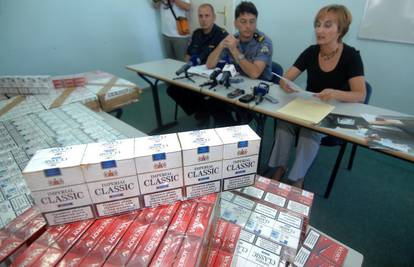 Na granici "pali" Slovaci s čak 1580 kutija cigareta
