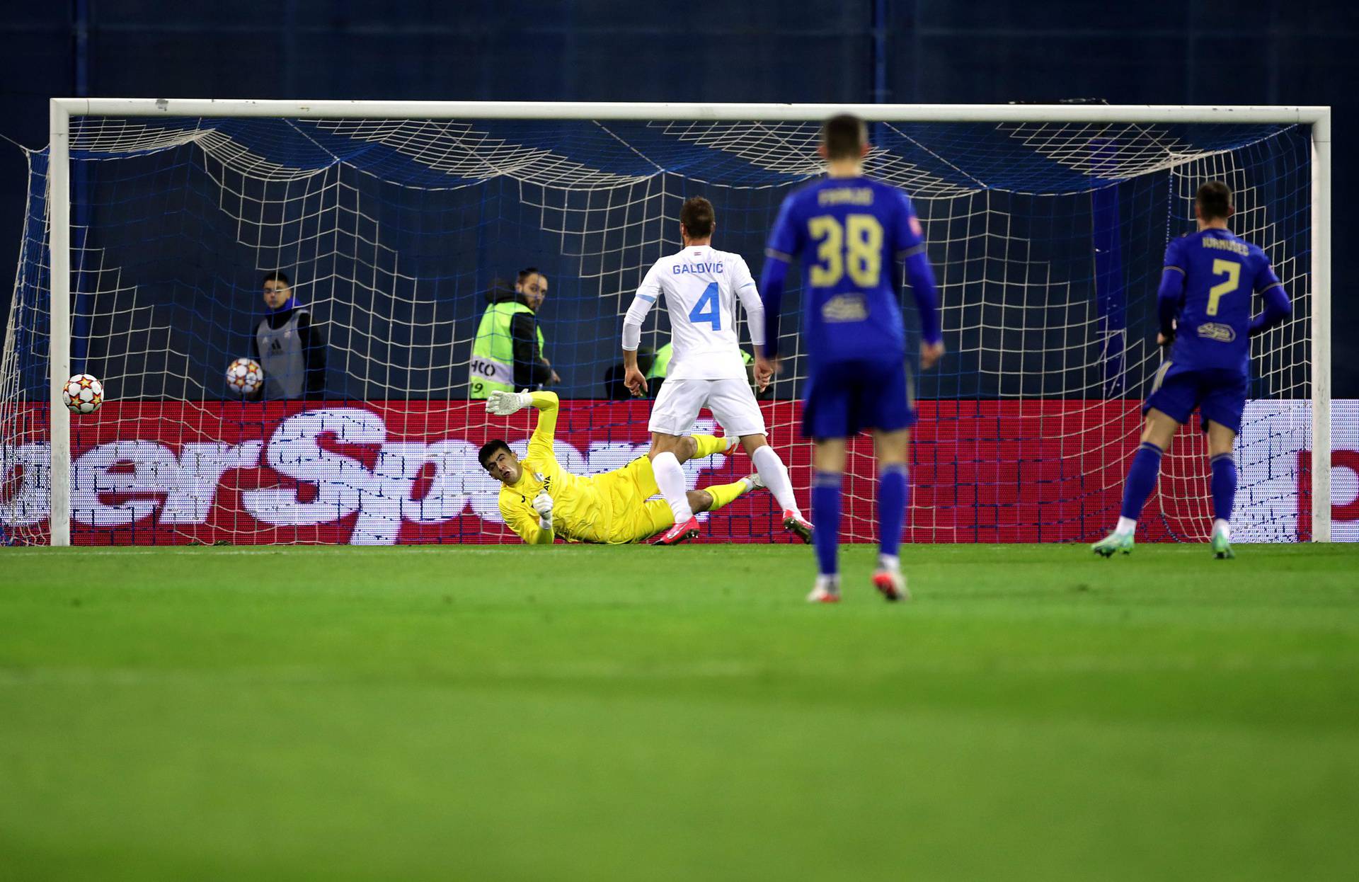 Dinamo i Rijeka sastali se u četvrtfinalu hrvatskog nogometnog kupa