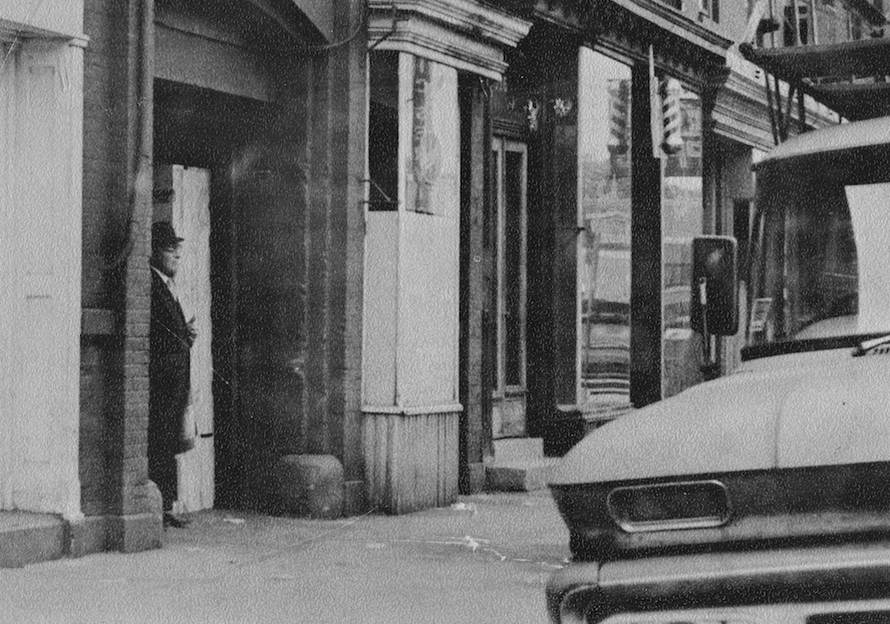 Misterij ljudi u crnom: Dolaze u kuću onima koji - znaju previše