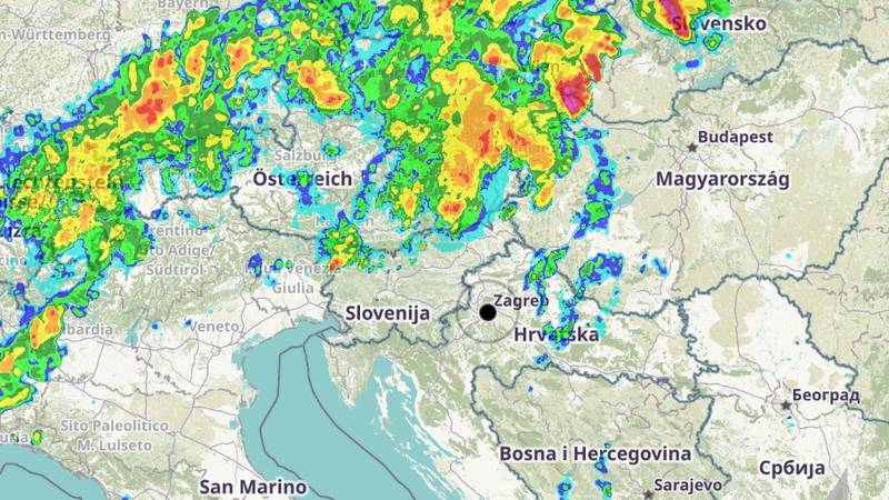 Hrvaško zajelo močno nevihtno obdobje s točo in močnim vetrom