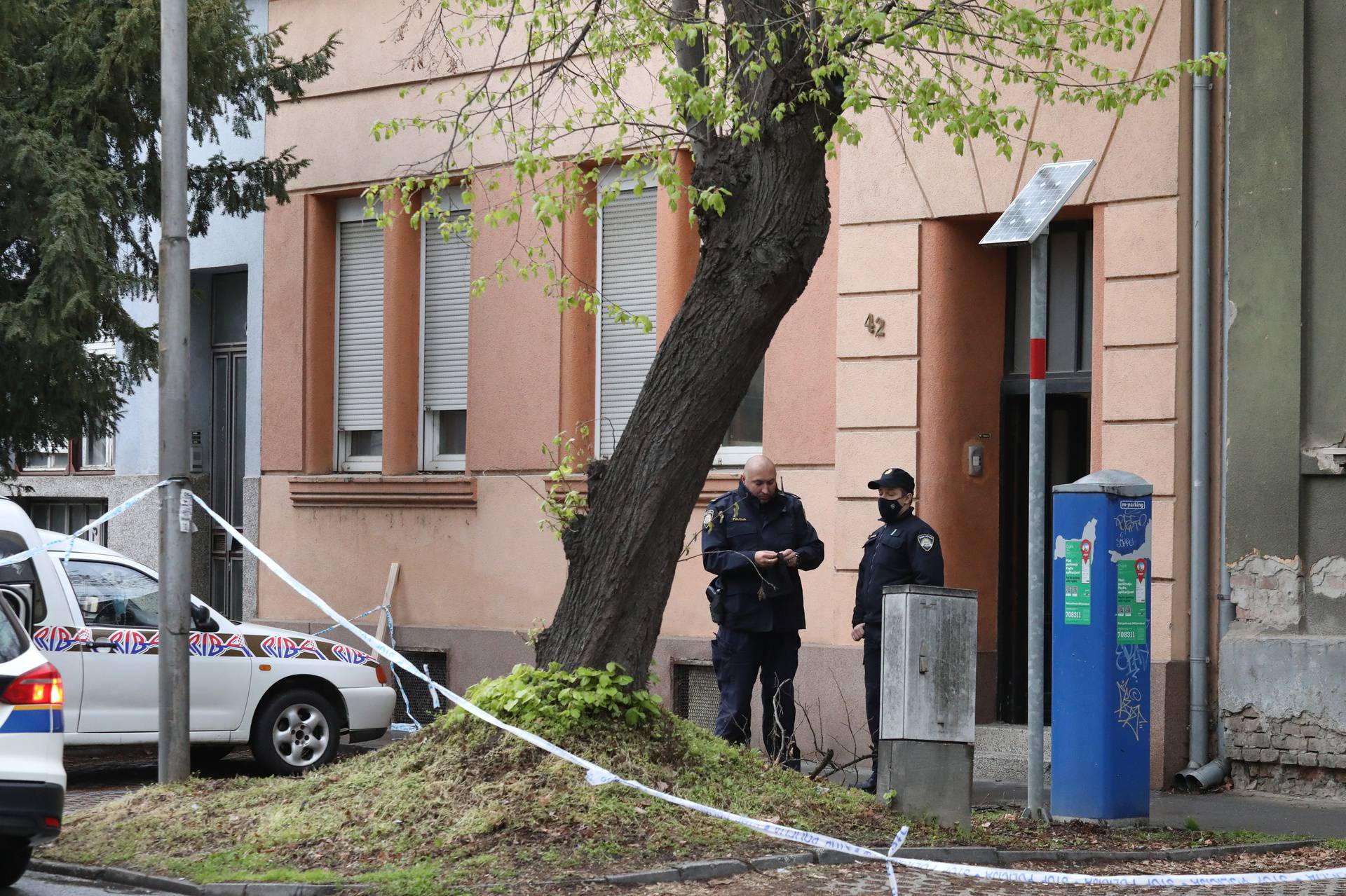 Osijek: U kući našli starijeg mrtvog muškarca i još jednog teško ozlijeđenog