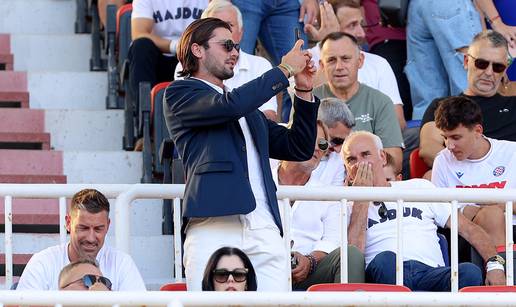 A gdje je Maja? 'Gospodin Savršeni' Šime Elez pomno pratio derbi Hajduka i Dinama