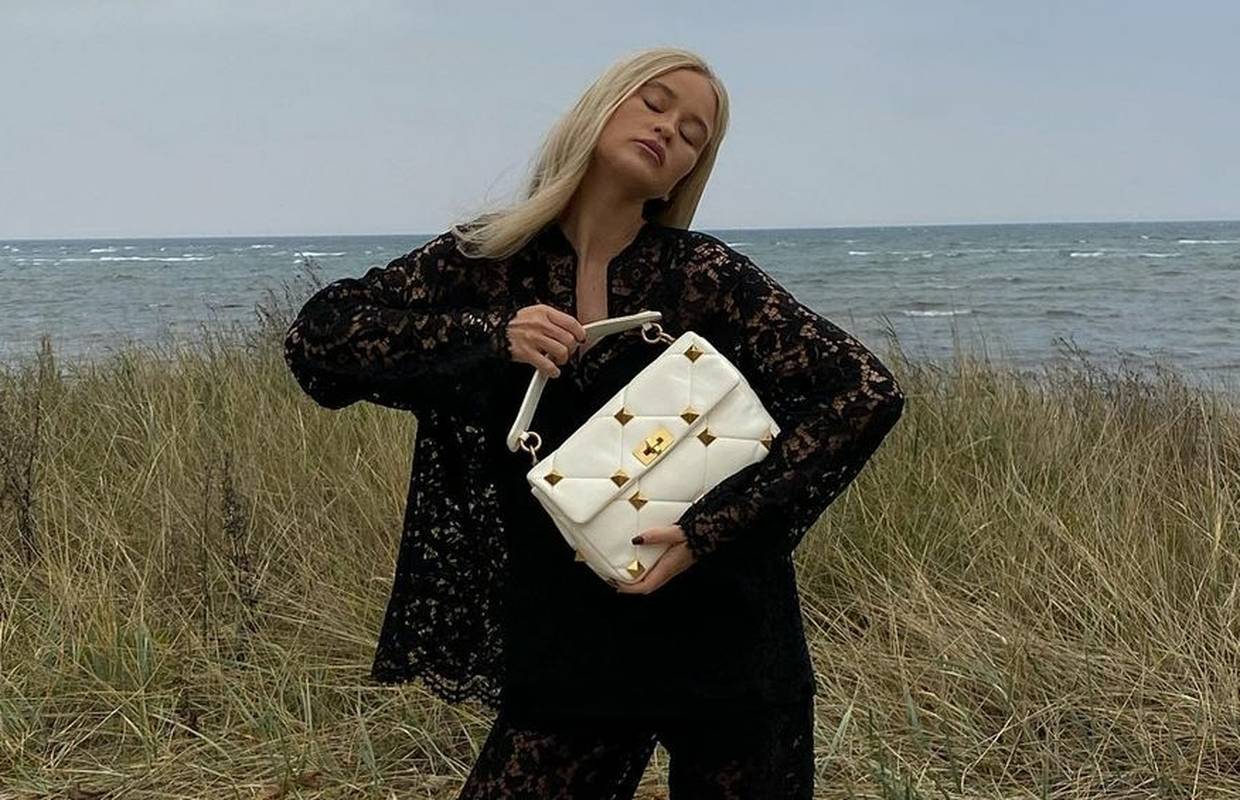 Simbioza glamura i elegancije: Mekano odijelo od guste čipke