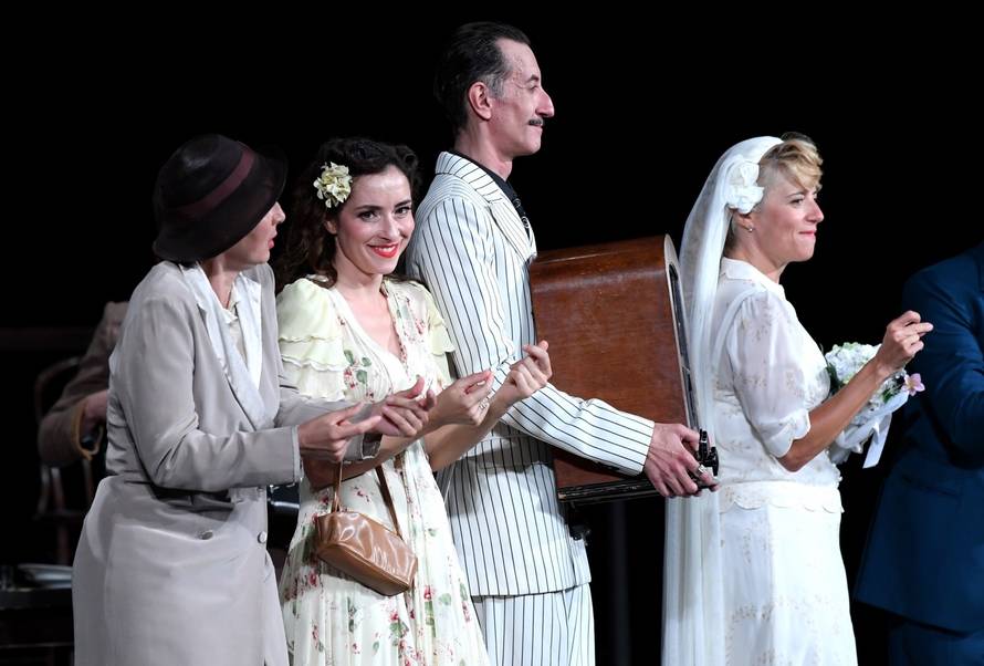 ZagrebaÃ¨ki HNK s predstavom "Tko pjeva zlo ne mislim" gostovao na DubrovaÃ¨kim ljetnim igrama