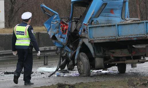 Zagreb: Sudarila se dva kamiona, jedan ozlijeđen