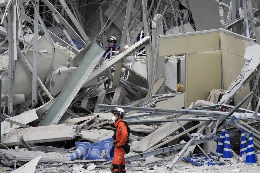 Major earthquake hits Japan's Kyushu region