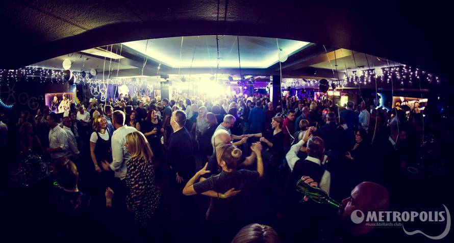 Doček nove godine u Metroplis klubu  „Cirkus u Metropolisu uz retro štih“