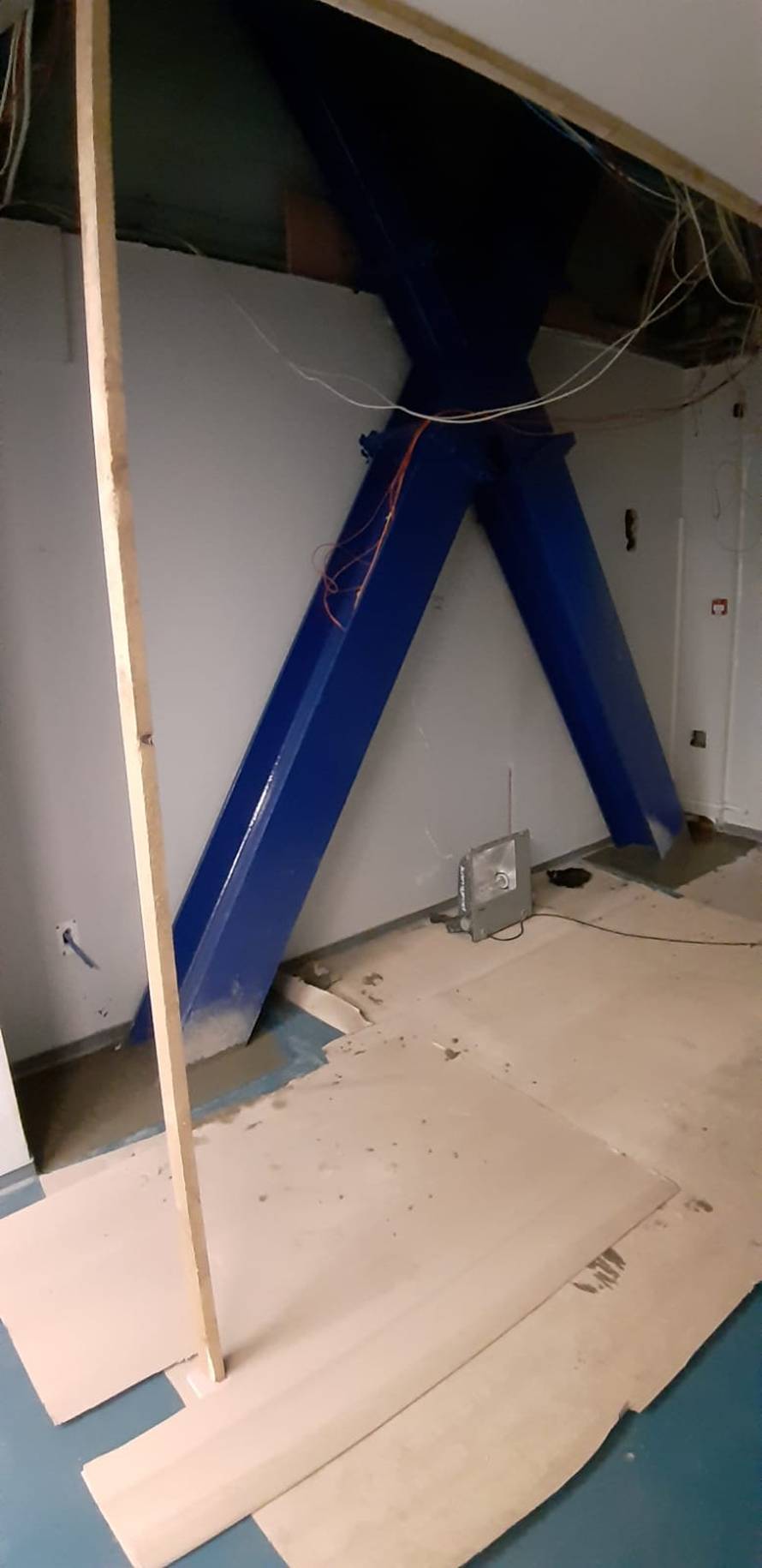 Muke s Maksimirom: Ojačali su južnu tribinu u strahu od štete!