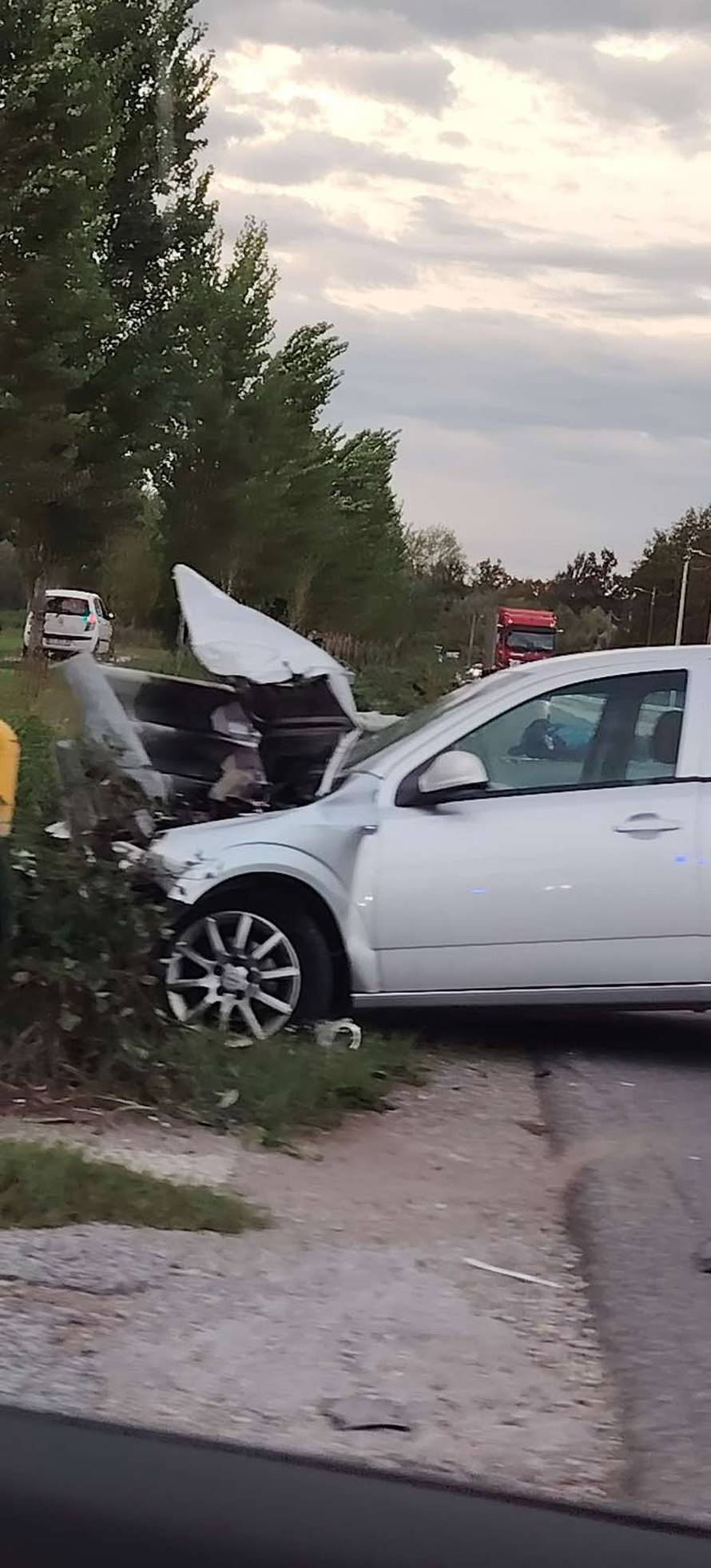 UŽAS Ovdje je poginuo čovjek u strašnoj nesreći  u  Dugom Selu!