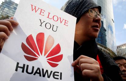 SAD podigao optužnice protiv Huaweija: 'Krali su tehnologiju'