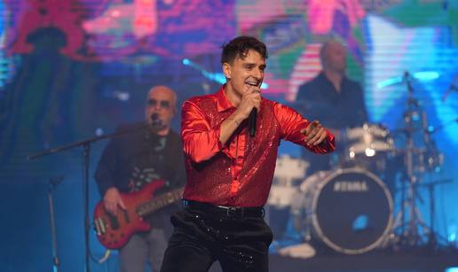 Adi &Scaron;o&scaron;e otkrio &scaron;to radi prije izlaska na pozornicu: 'Kaoti&ccaron;no je uvijek, ali priviknem se...'