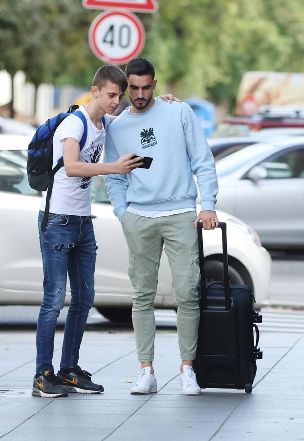 Zagreb: Okupljanje nogometne reprezentacije u Sheratonu uoči kvalifikacijske utakmice protiv Turske