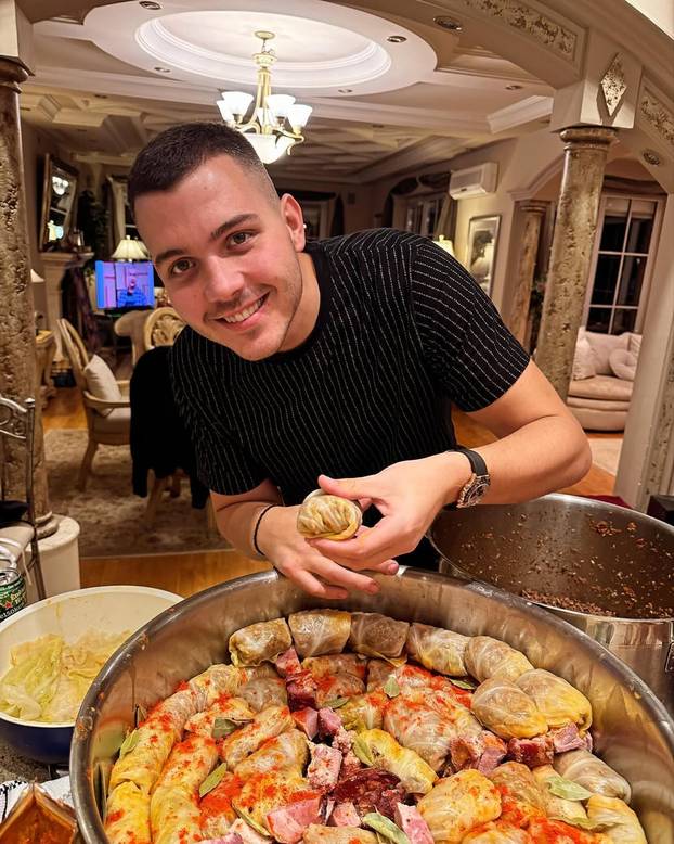 Sve pršti od luksuza: Lepa Brena prodaje vilu Aleksandri Prijović. Evo kako izgleda raskošna kuća